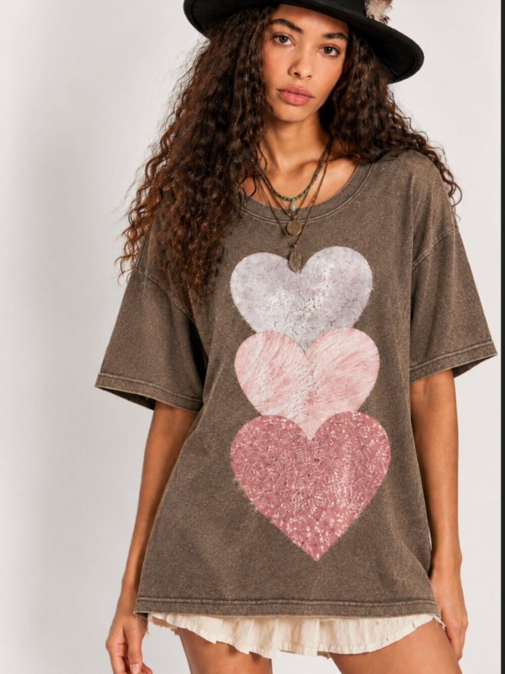 BOUTIQUE HIPPEE HARVEST TRIPLE HEART MINERAL WASH TEE